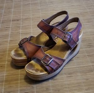 Vintage genuine 70’s “Shoes & Stuff” by Frank Sbicca Platform Sandals